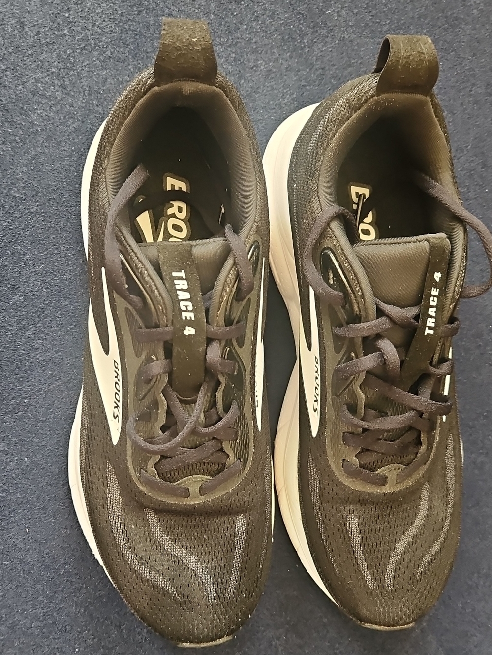 Brooks Trace 4 Men's Athletic Shoes in Brown and White